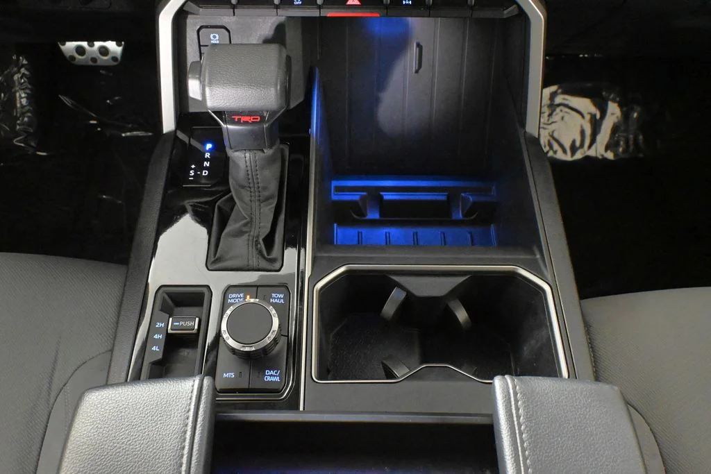 Used 2023  Toyota SR5 image 22