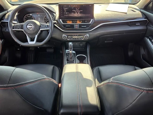 Used 2024 Gray Nissan 2.0 SR image 9