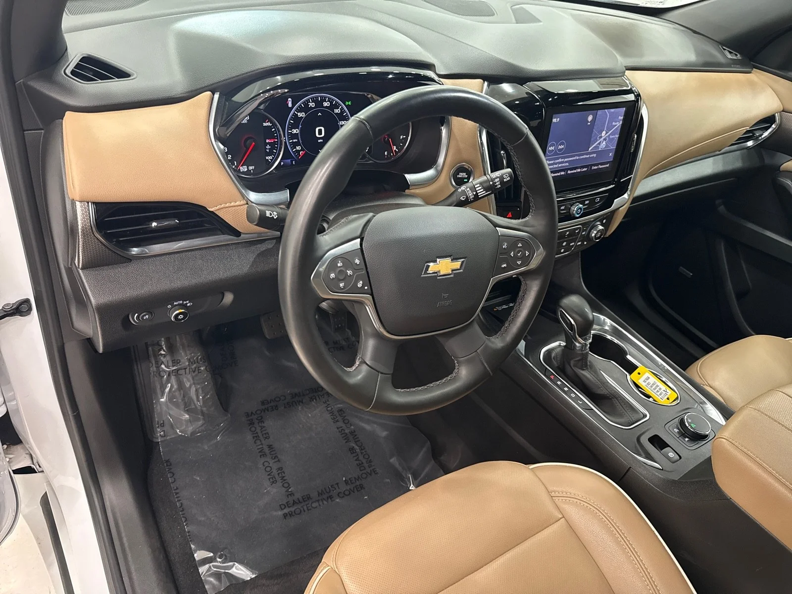 Used 2023 Iridescent Pearl Tricoat Chevrolet Premier FWD image 13