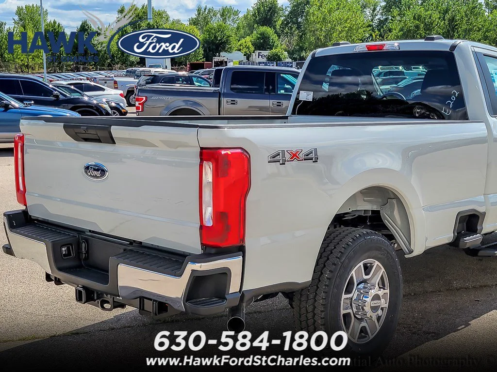 New 2025 Avalanche Ford F-350® XLT image 5