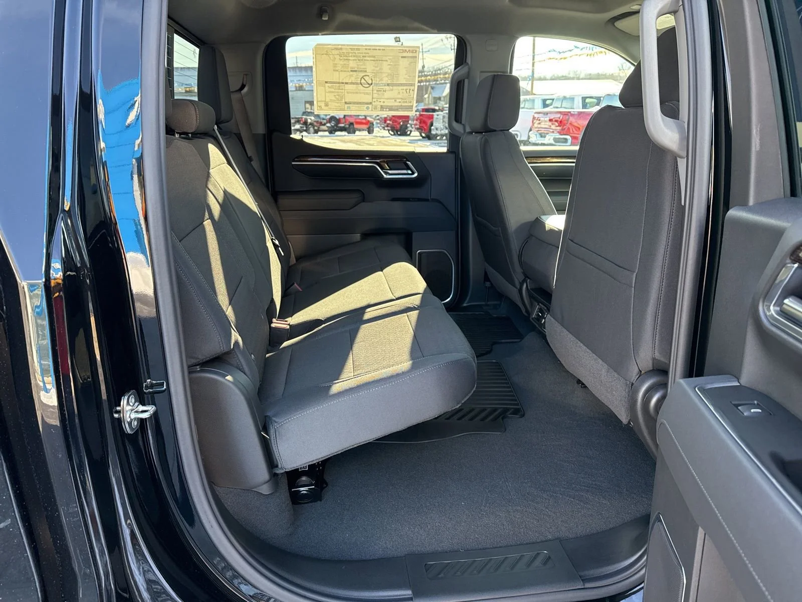 2026 GMC Sierra 1500 SLE - Photo 20