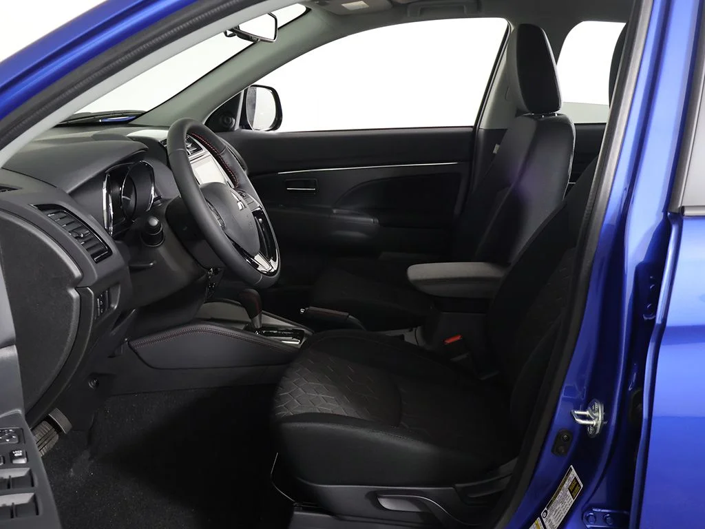 New 2026 Blue Mitsubishi 2.0 LE image 22
