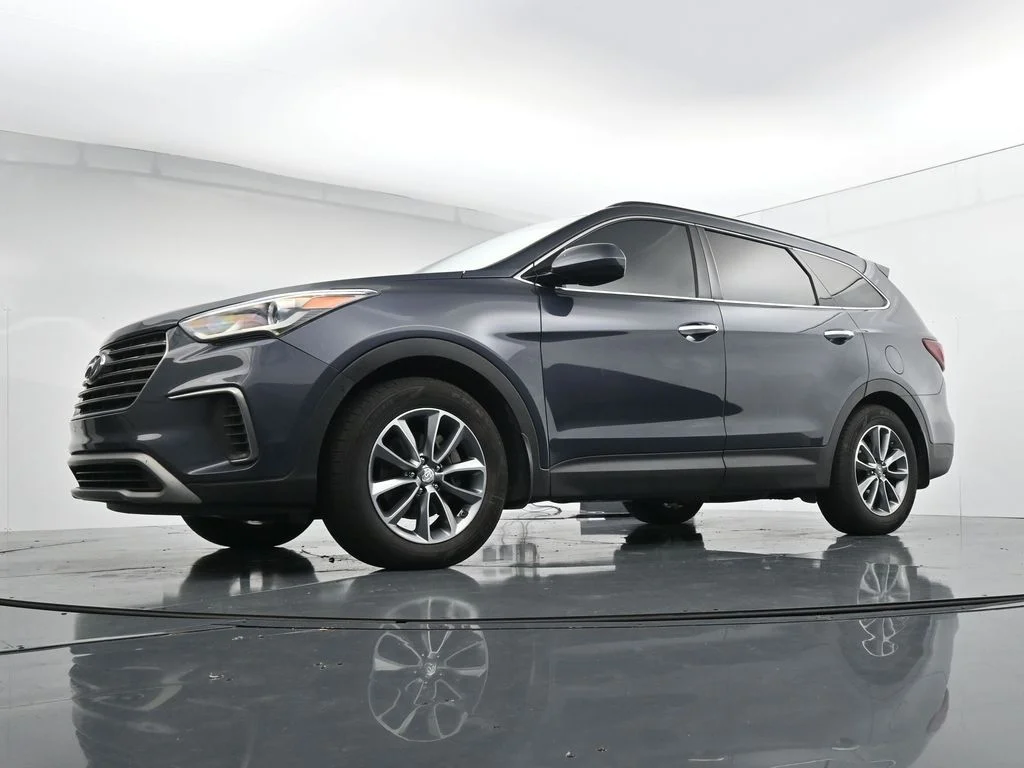 Used 2019 Blue Hyundai SE image 30