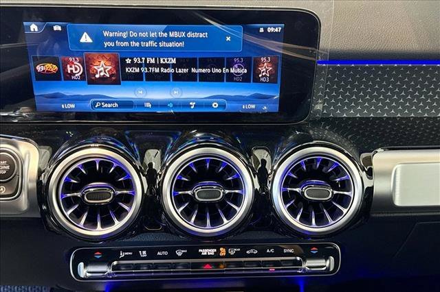 New 2026 Polar White Mercedes-Benz GLB 250 image 44