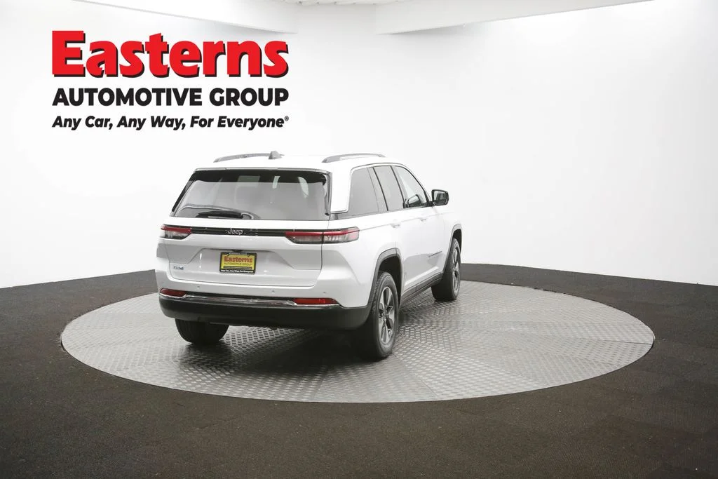 Used 2023 White Jeep 4xe image 39