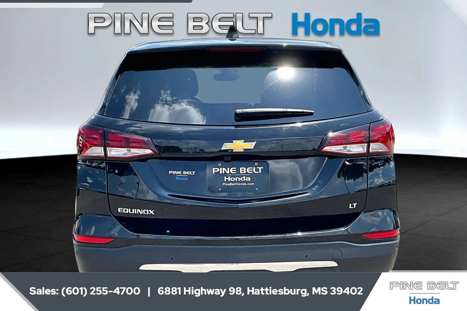 Used 2024 Mosaic Black Metallic Chevrolet LT image 4