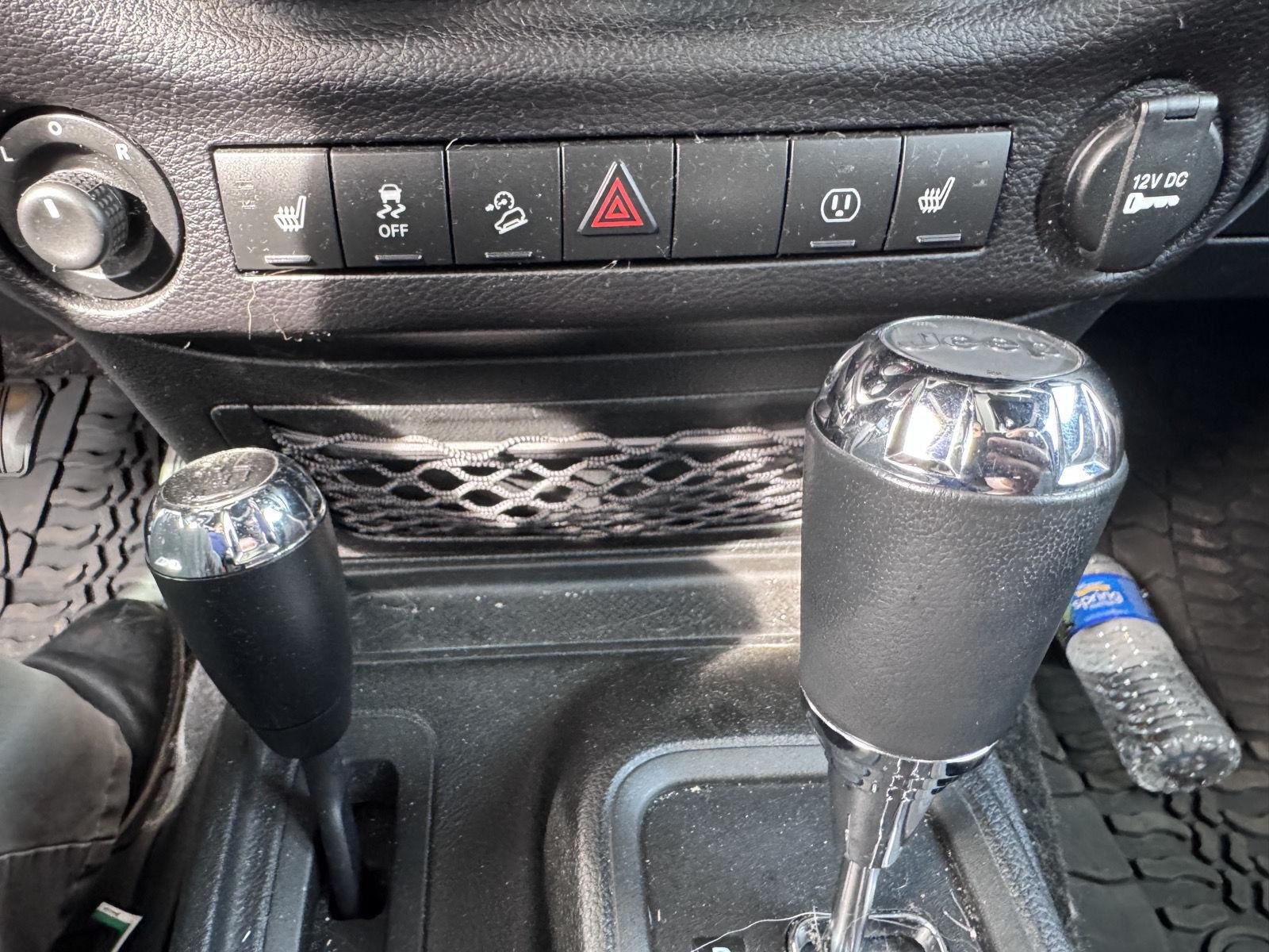Used 2017 Billet Silver Metallic Clearcoat Jeep Sahara image 15