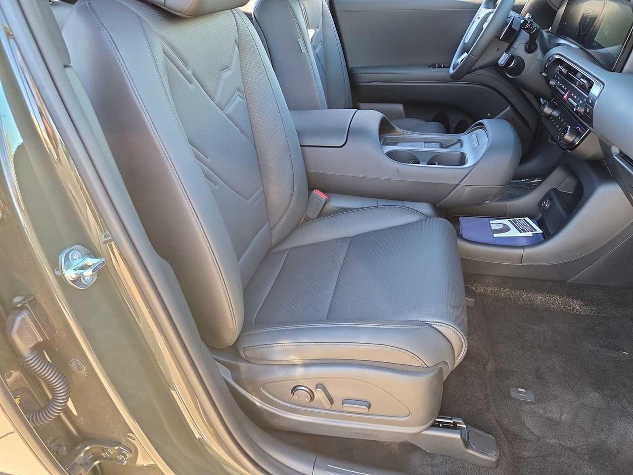 New 2026 Titan Charcoal Pearl Hyundai XRT Pro image 22