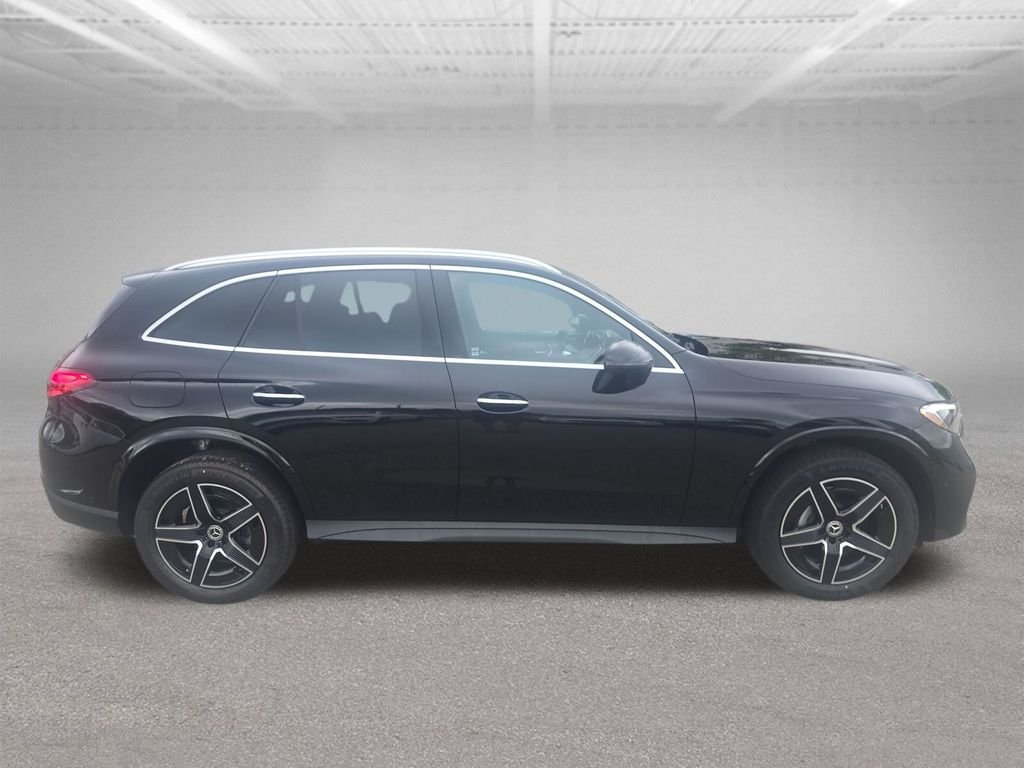 New 2026 Black Mercedes-Benz GLC 300 image 4