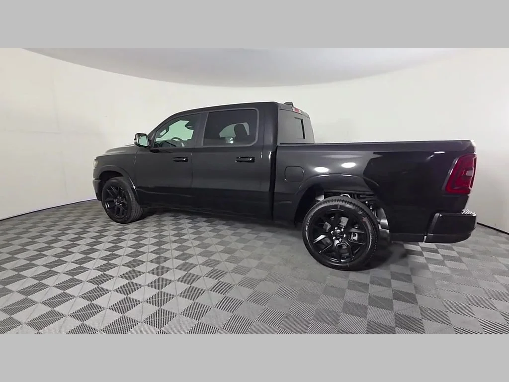 New 2026 Diamond Black Crystal Pearl-Coat Exterior Paint RAM Laramie image 31