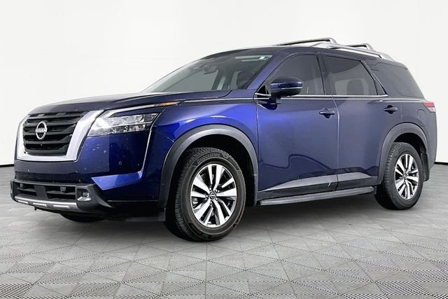 2024 Nissan Pathfinder SL 2WD's photo