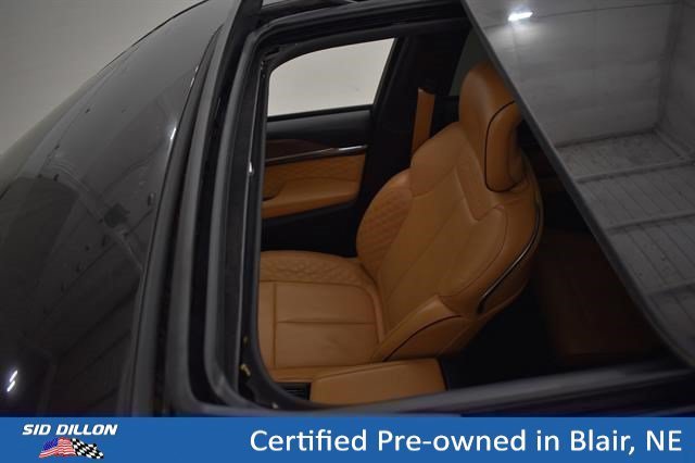 Used 2024 Diamond Black Crystal Pearlcoat Jeep Summit image 6