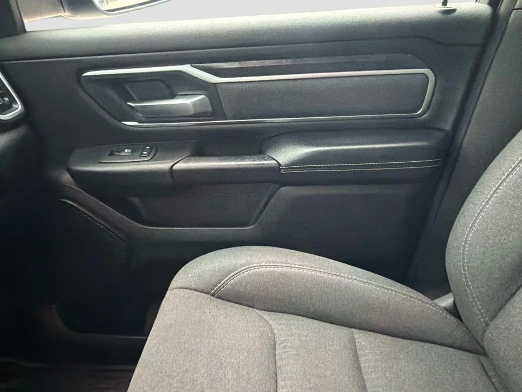 Used 2019 Silver Ram Big Horn/Lone Star image 23
