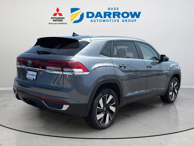 Used 2024 Gray Volkswagen 2.0T SE w/Technology image 5