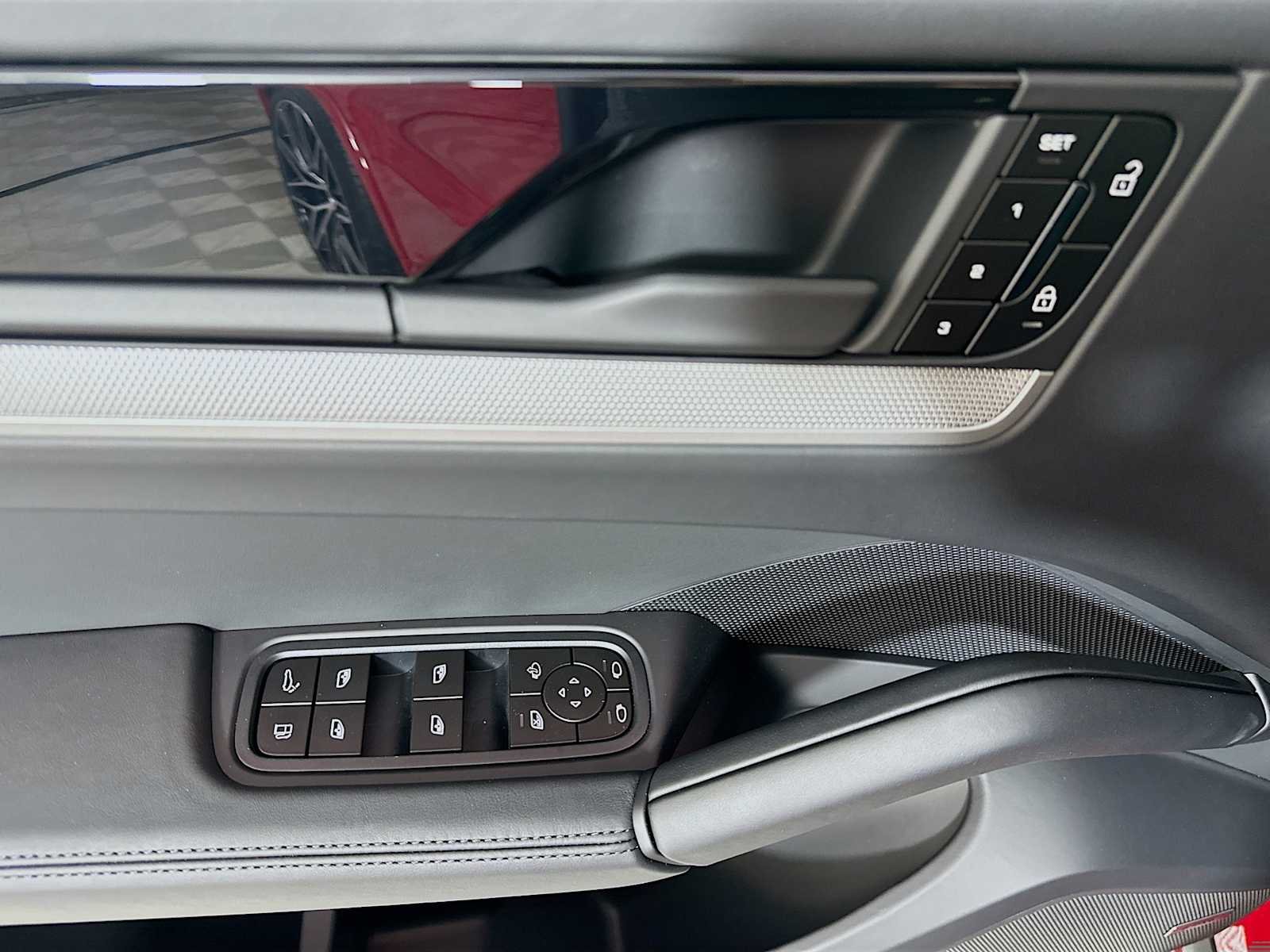 2026 Porsche Cayenne Coup E-Hybrid - Photo 11