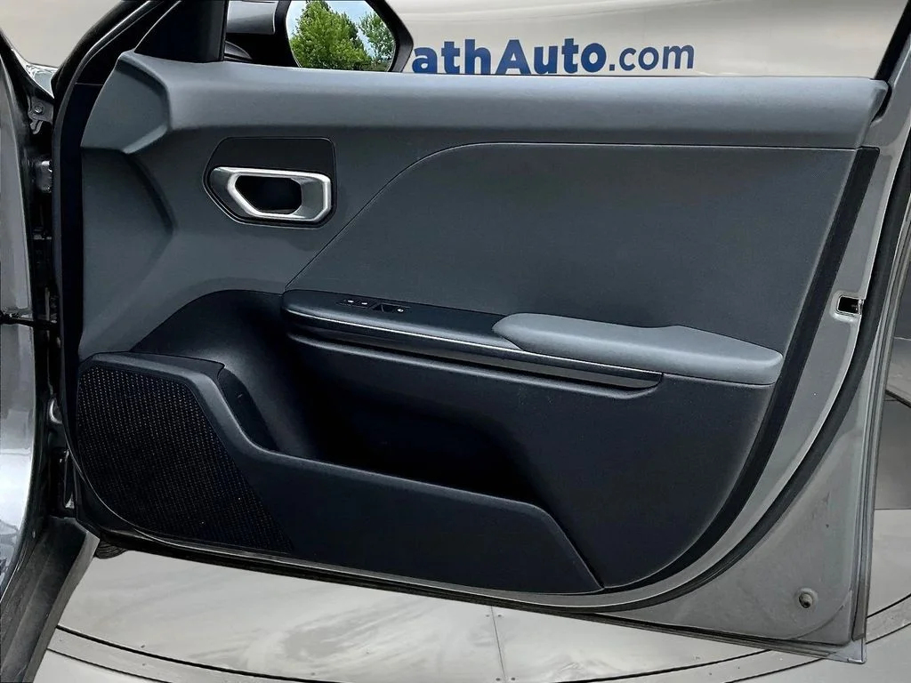 2025 Kia K4 LXS - Photo 28