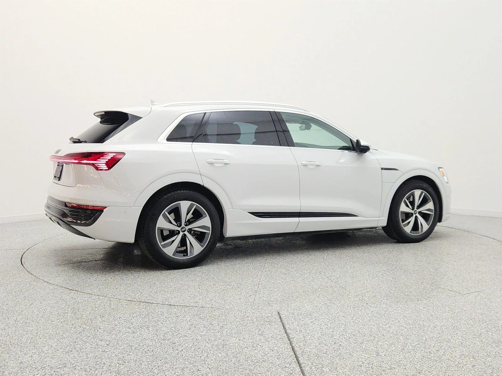 Used 2024 Glacier White Metallic Audi Premium Plus quattro image 5