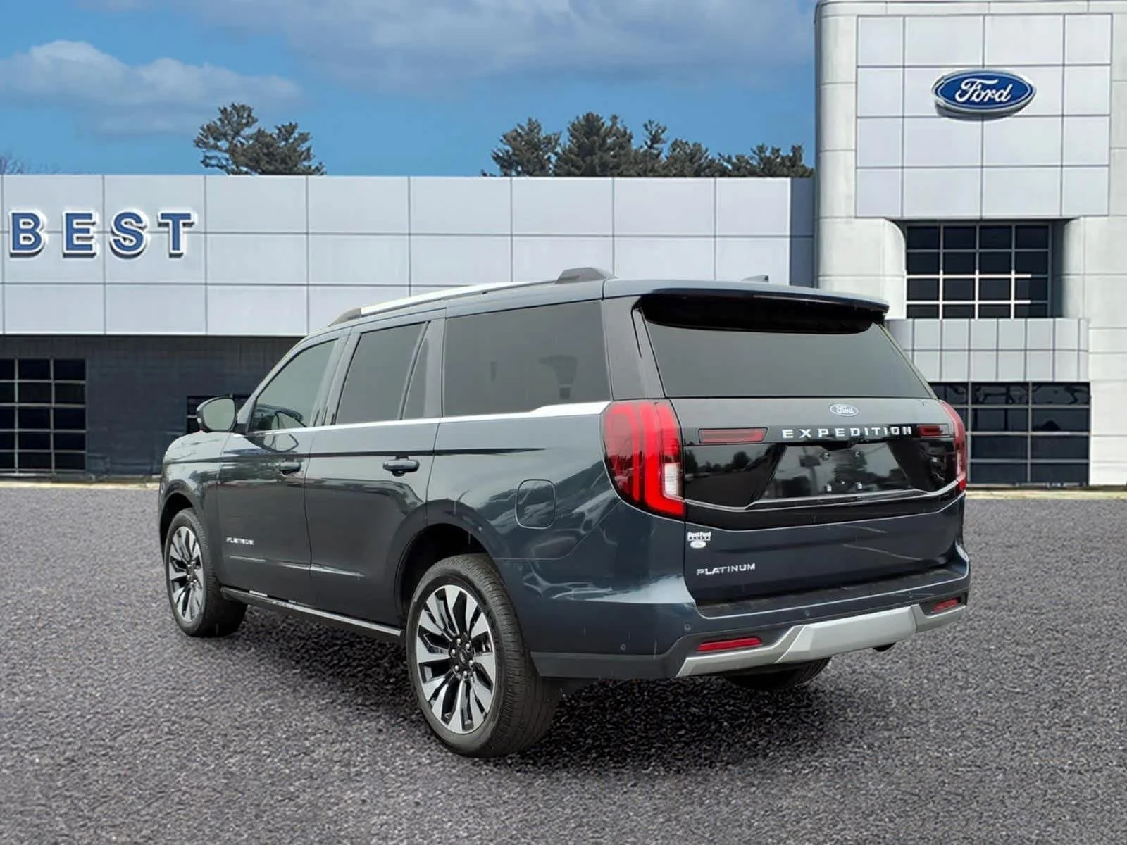 Used 2025 Stone Blue Metallic Ford Platinum image 4