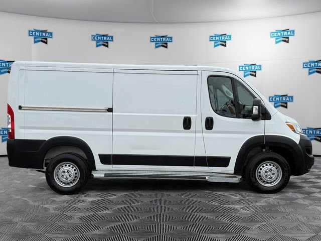 Used 2025 White Ram Base image 6