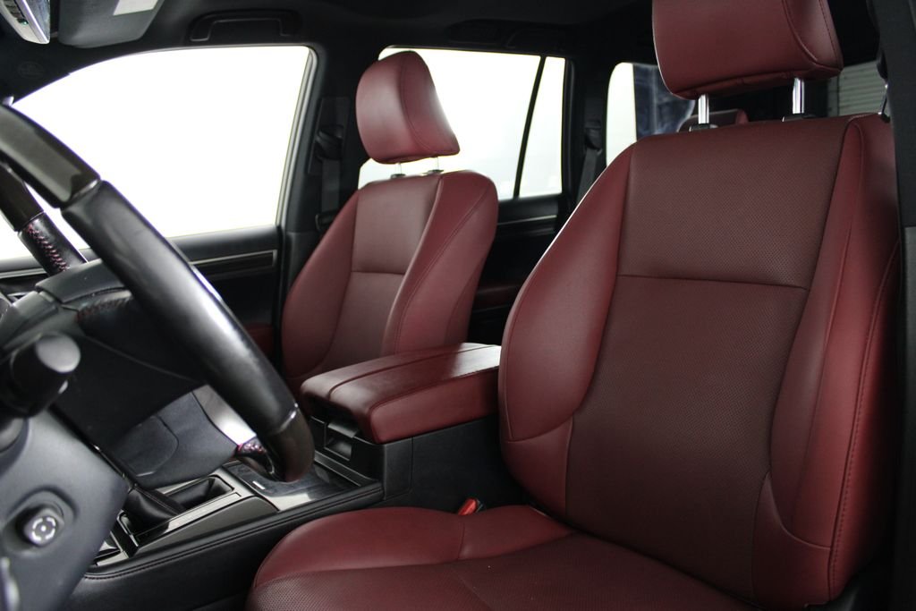 Used 2022 Silver Lexus 460 image 17