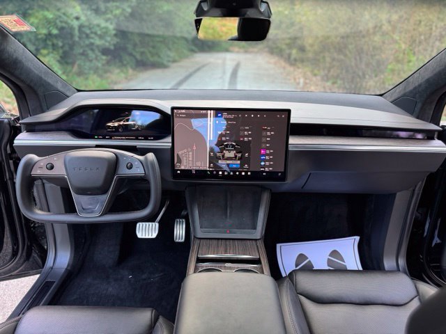 Used 2022 Solid Black Tesla Base image 20