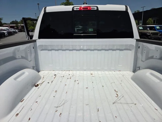 New 2026 Bright White Clear-Coat Exterior Paint RAM Laramie image 31
