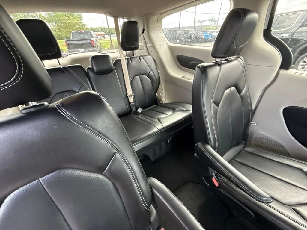 Used 2023 White Chrysler Touring L image 26