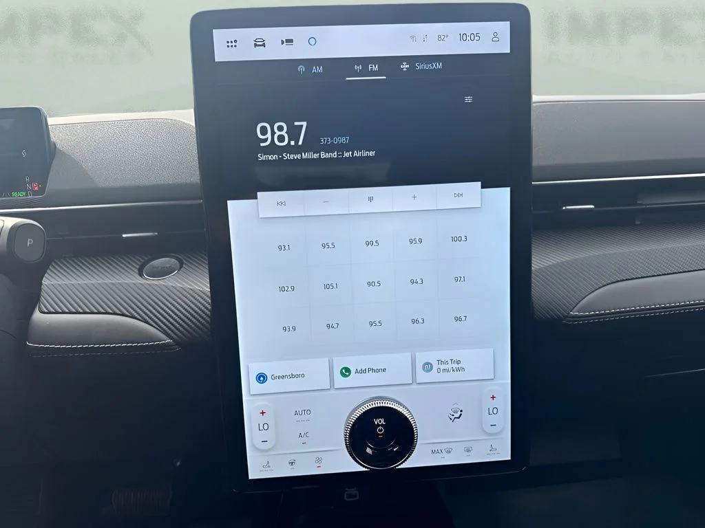 Used 2025 Beige Ford Select image 9
