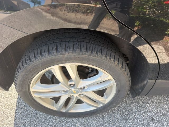 Used 2018 Black Chevrolet Premier image 7