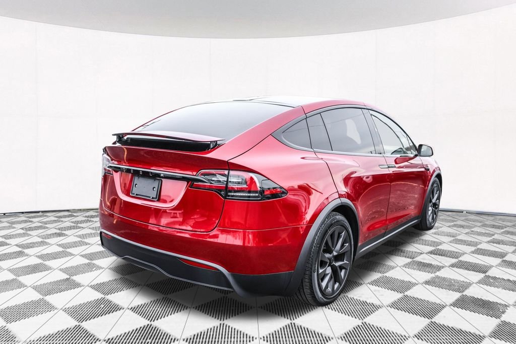 Used 2024  Tesla Base image 8