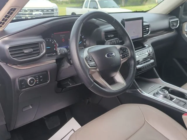 Used 2023 Black Ford Limited image 20
