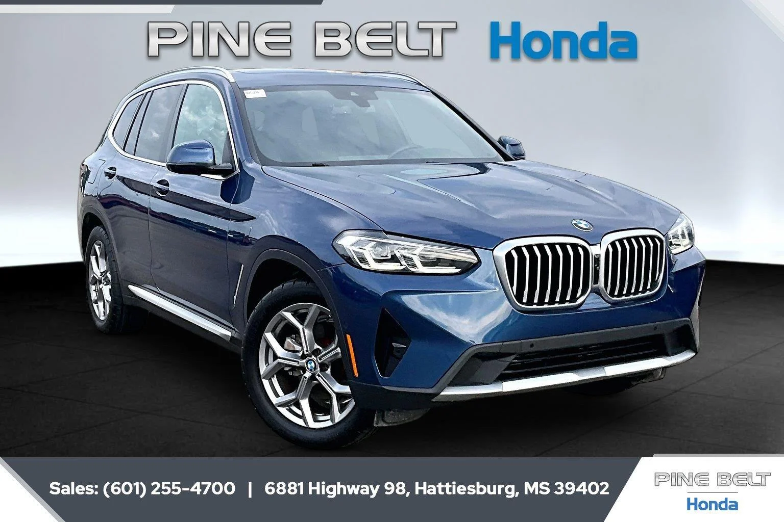 Used 2024 Phytonic Blue Metallic BMW sDrive30i image 1