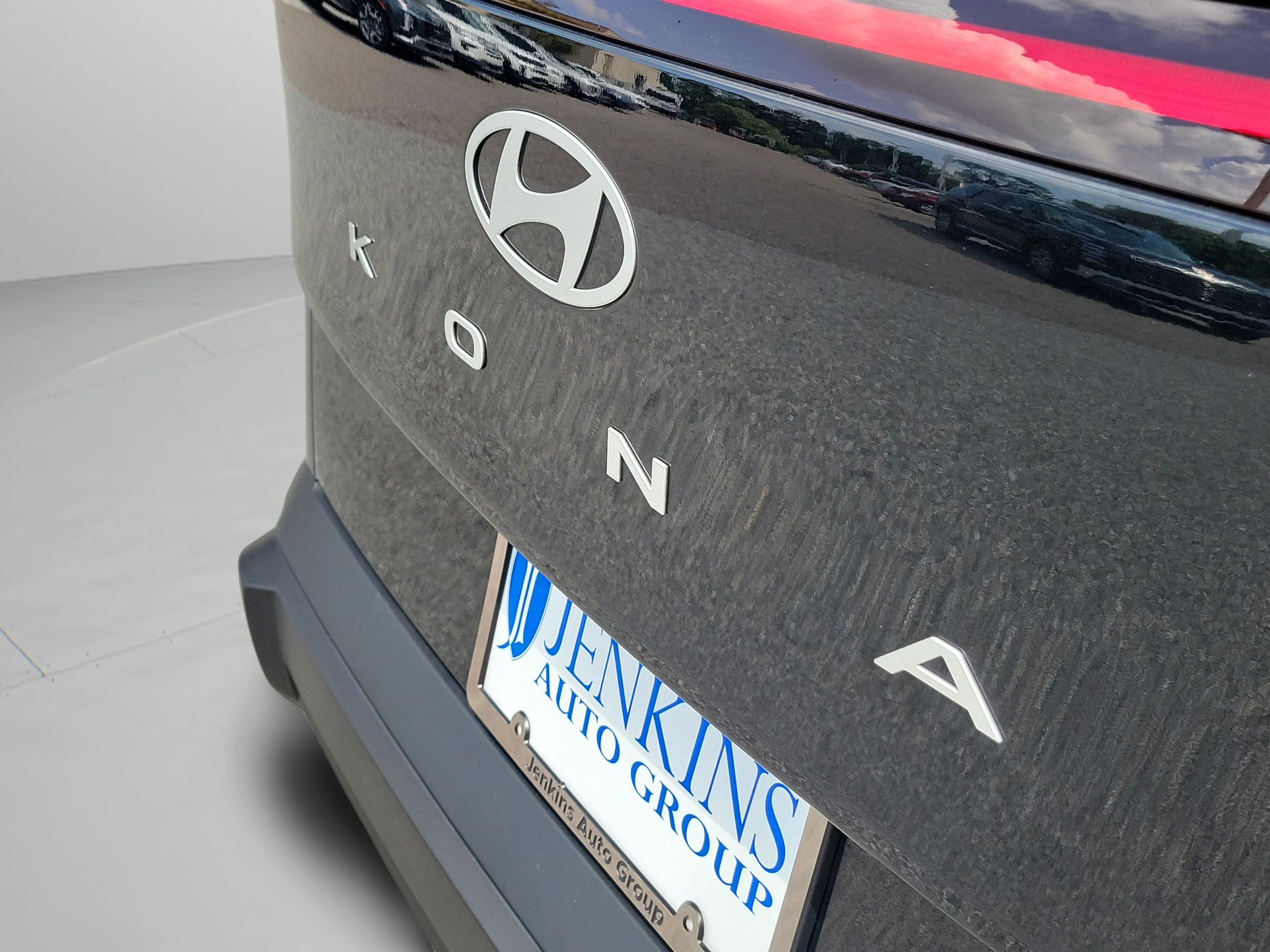 Used 2025 Abyss Black Pearl Hyundai SE image 33