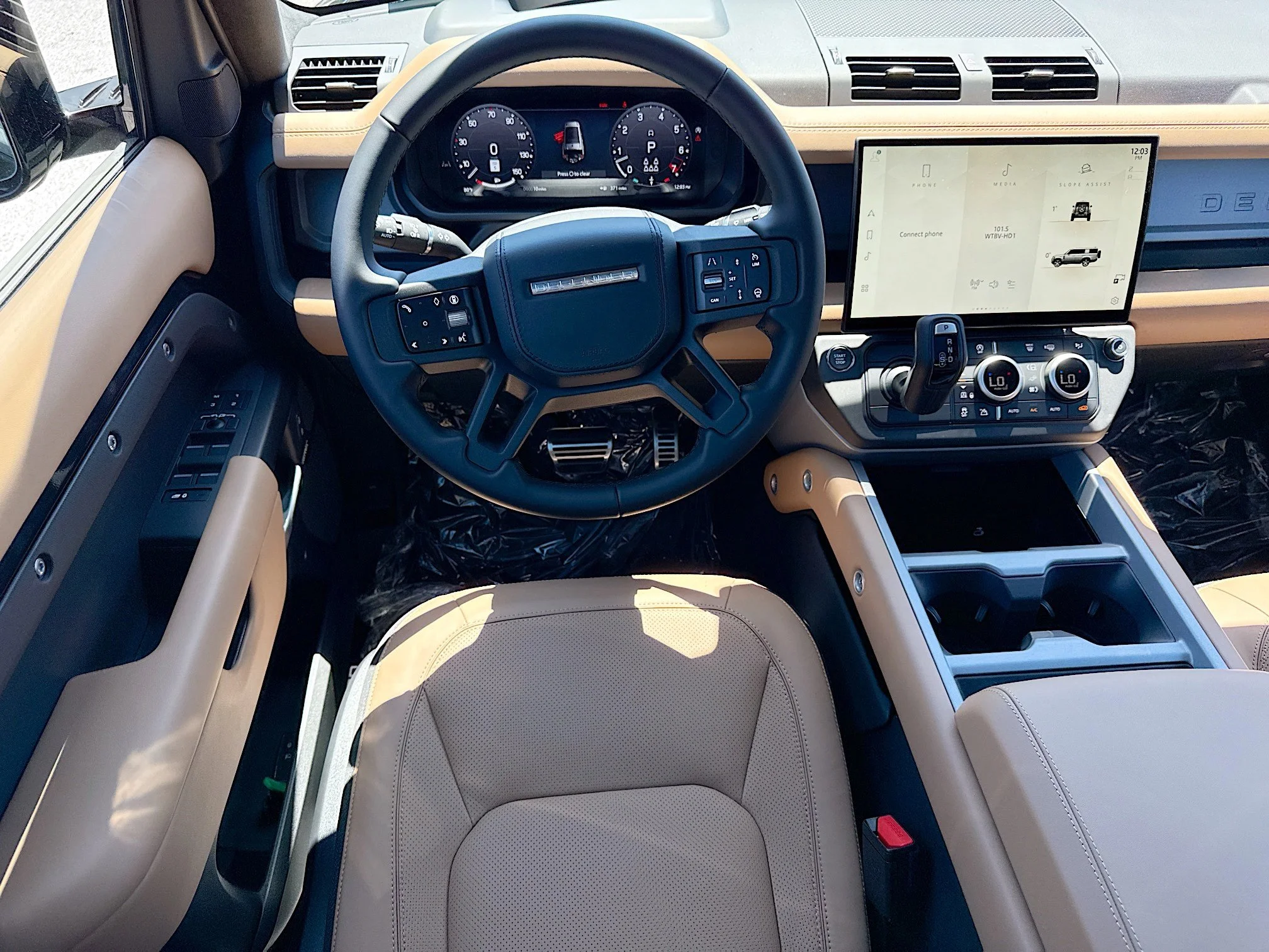 New 2026 Santorini Black Metallic Land Rover X image 16
