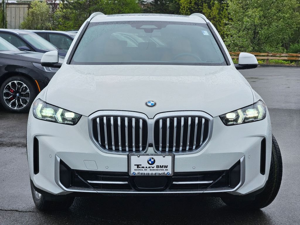 New 2026 Alpine White BMW xDrive40i image 2