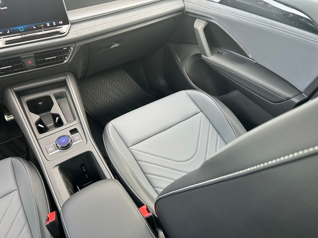 New 2026 White/off-white Volkswagen 2.0T SE R-Line Black image 10