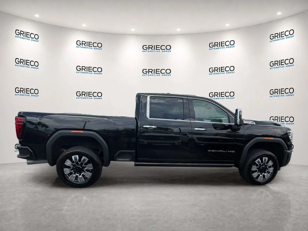 Used 2024 Onyx Black GMC Denali image 8