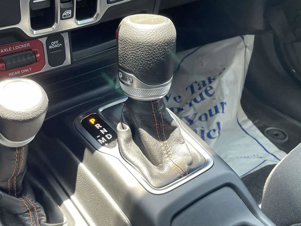 Used 2022 Green Jeep Mojave image 40