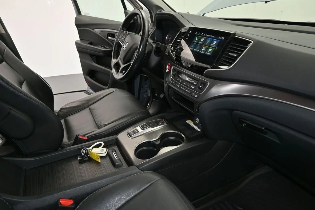 Certified Used 2022 Sonic Gray Pearl Honda Special Edition image 13