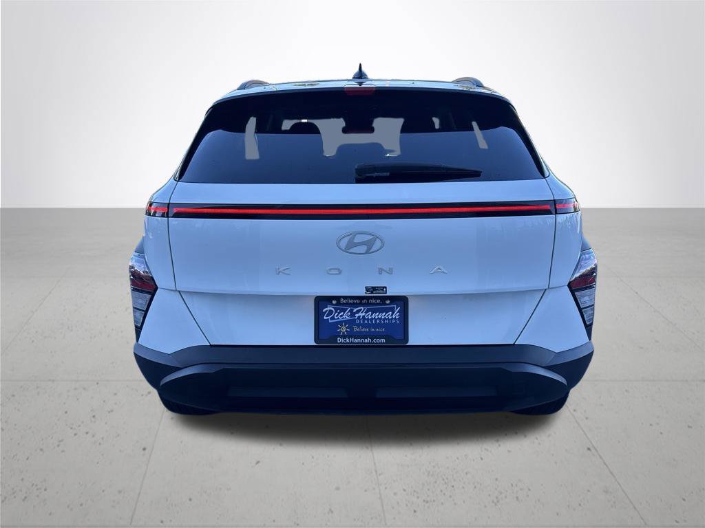 Used 2026 White Hyundai SEL Sport image 8