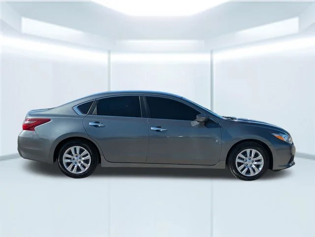Used 2018 Gray Nissan 2.5 S image 8