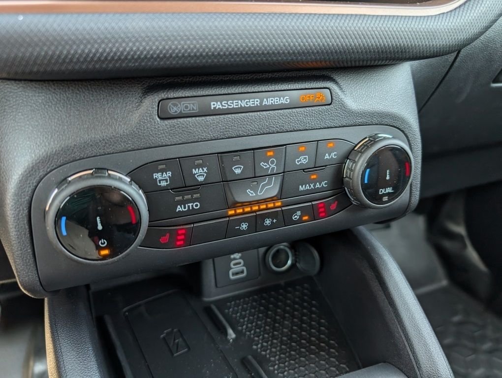 Used 2024 Gray Ford Badlands image 35