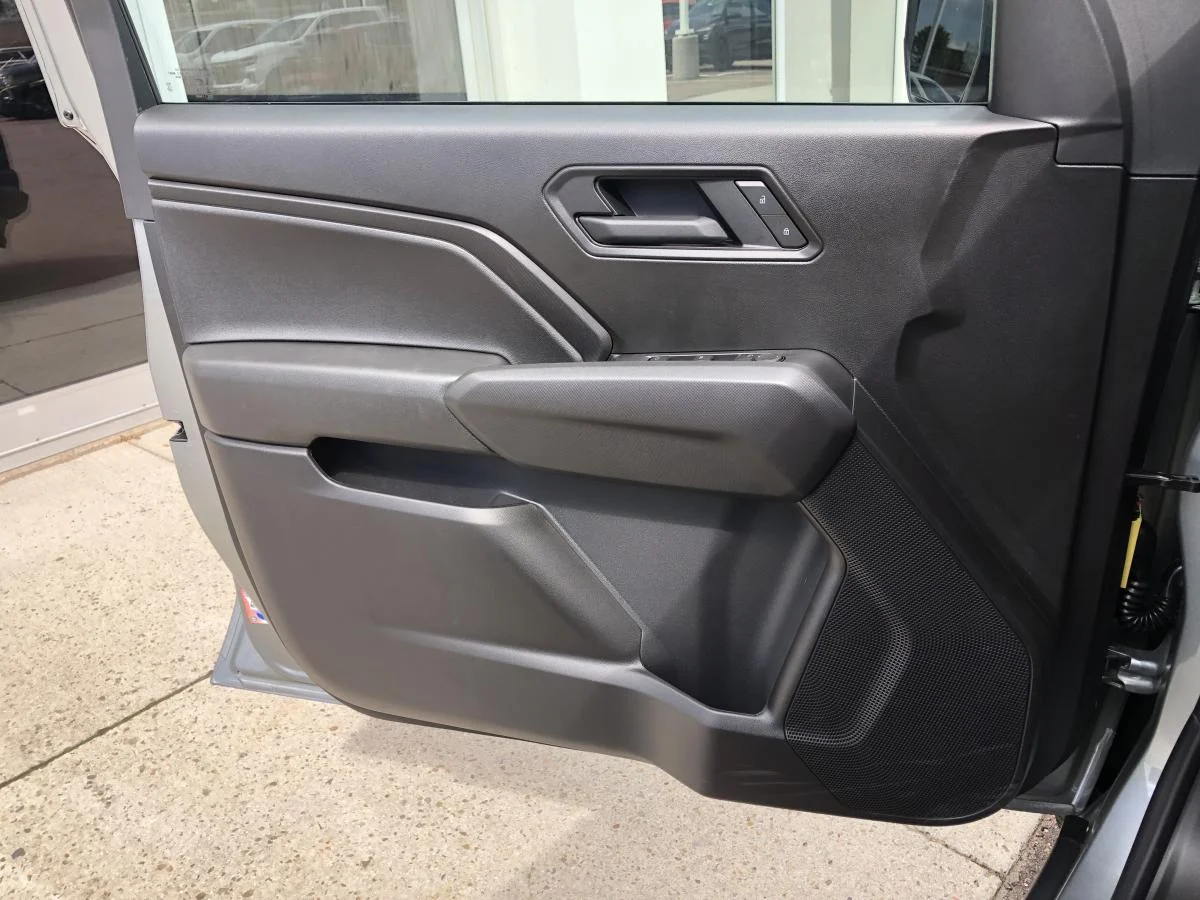 New 2026 Grey Chevrolet 4wd Crew Cab Trail image 18