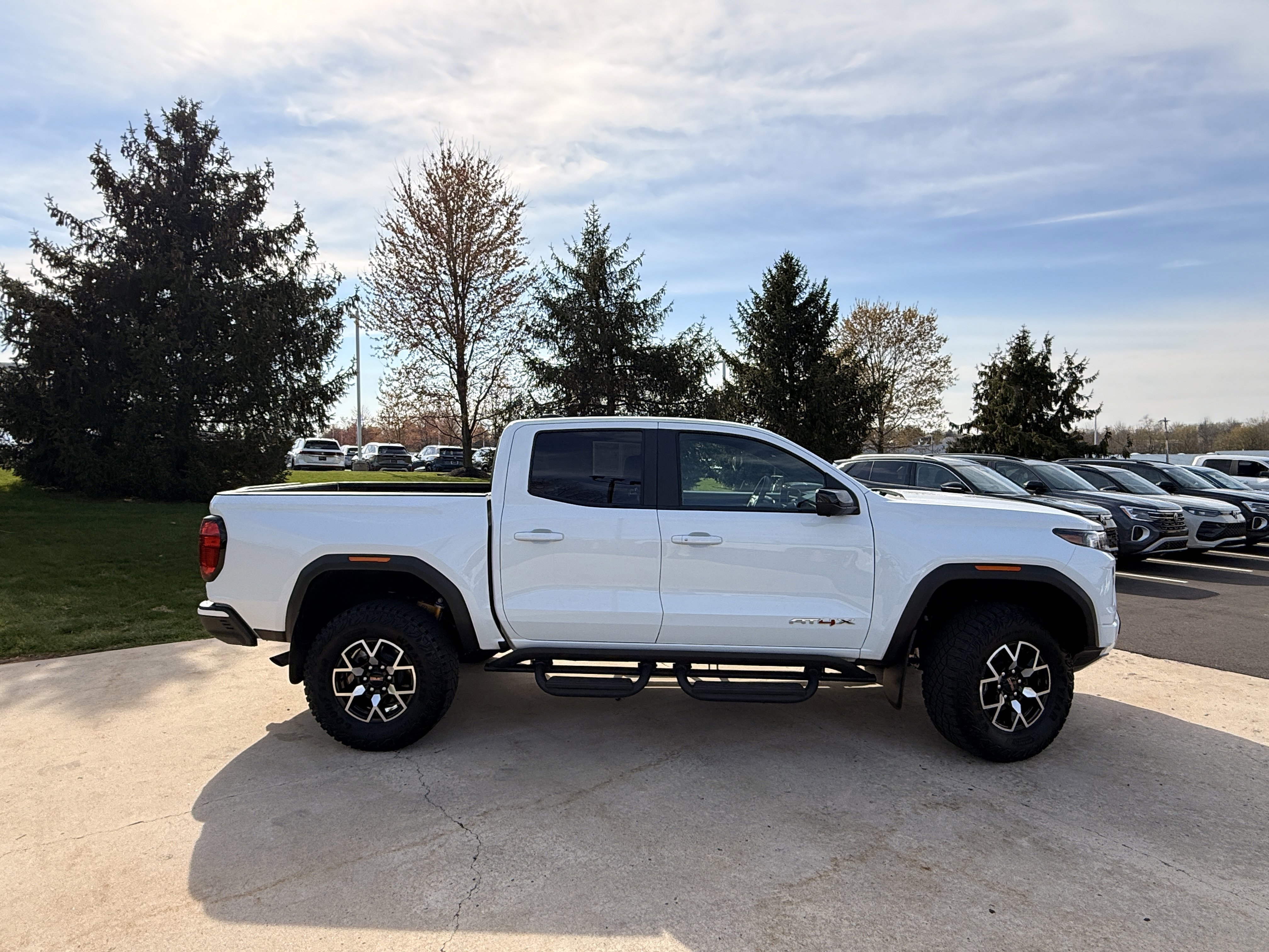 Used 2024 Summit White GMC 4WD AT4X image 16