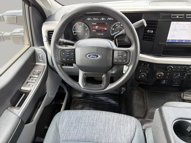 Used 2023 Oxford White Ford XLT image 12