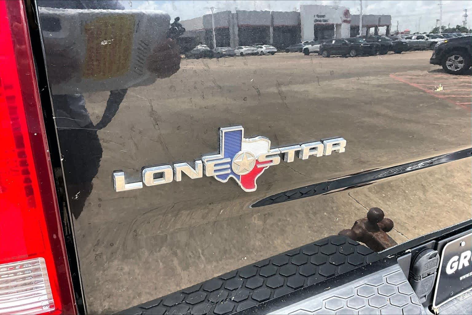 Used 2016 Brilliant Black Crystal Pearlcoat Ram Lone Star image 29