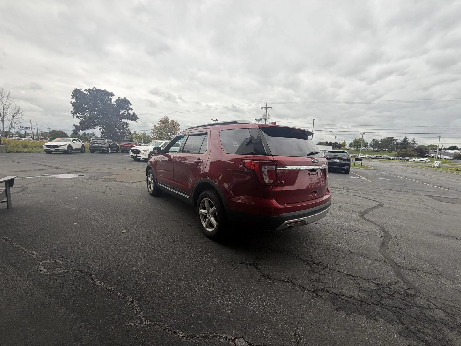 Used 2016 Ruby Red Metallic Tinted Clearcoat Ford XLT image 6