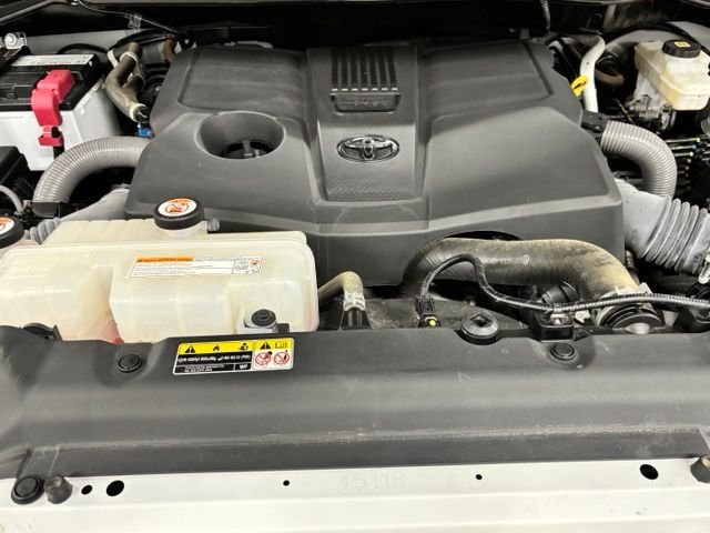 Used 2023 White Toyota SR5 image 25