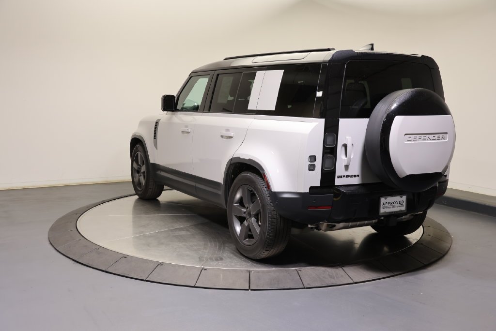 Certified Used 2026 Borasco Grey Metallic Land Rover S image 3