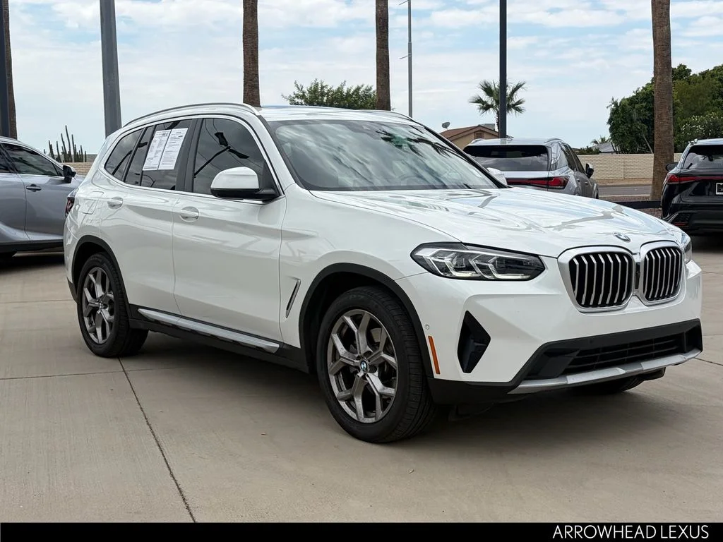 Used 2024 White BMW xDrive30i image 8